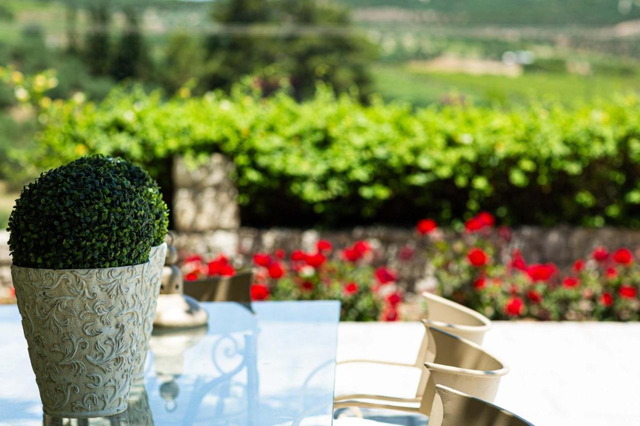 Villa Mantilari Wine Estate 7 Apartments 2 Private Pools 1 Heated Tennis Court Fitness Center Archanes Exteriör bild