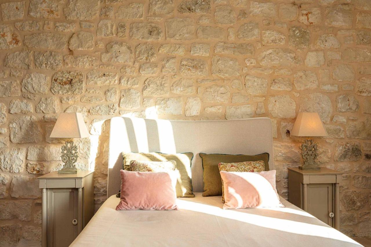 Villa Mantilari Wine Estate 7 Apartments 2 Private Pools 1 Heated Tennis Court Fitness Center Archanes Exteriör bild