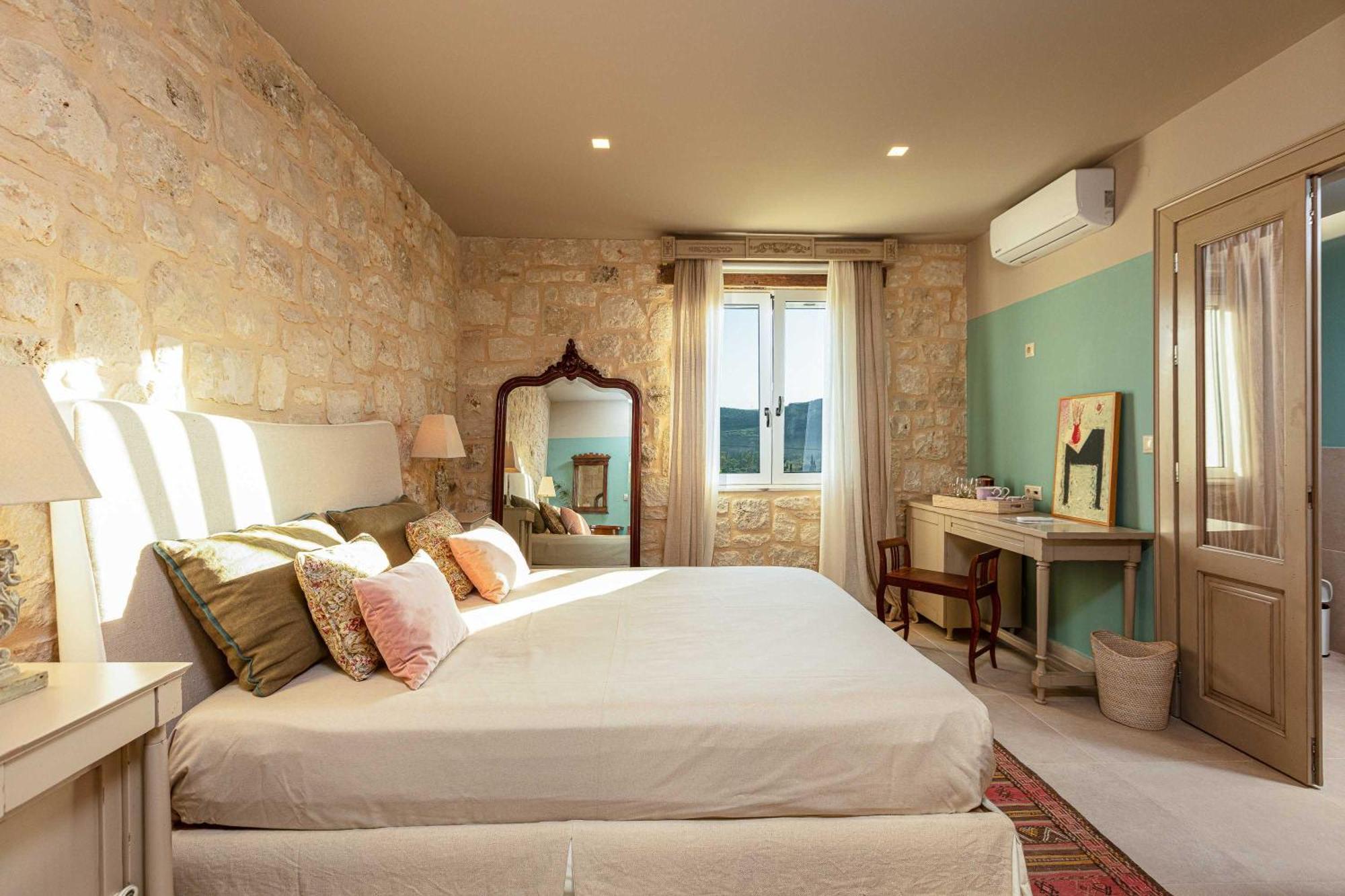 Villa Mantilari Wine Estate 7 Apartments 2 Private Pools 1 Heated Tennis Court Fitness Center Archanes Rum bild